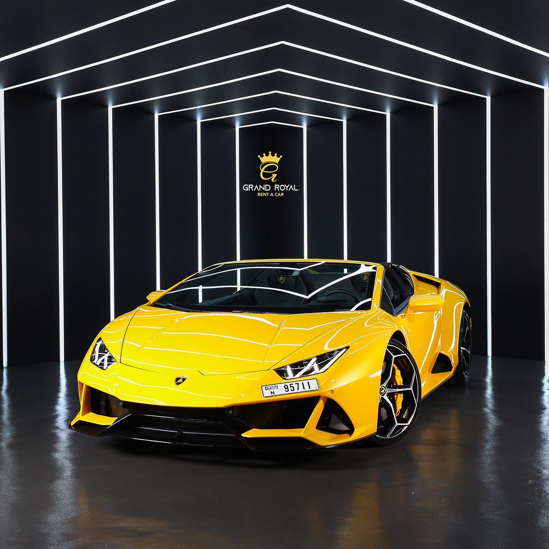 Expert-guide-for-lamborghini-rental-in-dubai-V081